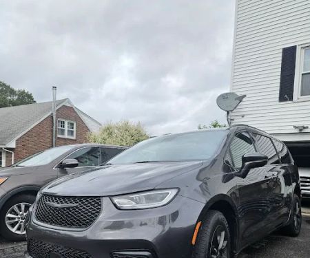Luxe Car Rental