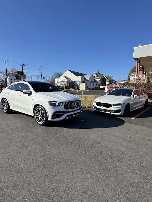 Simple Auto Rentals Picture 2