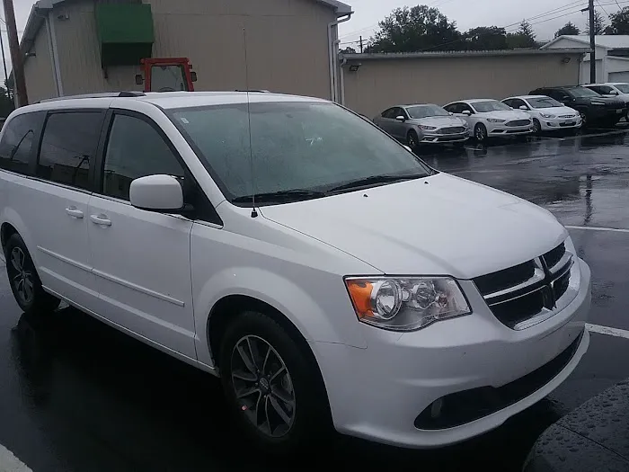 Enterprise Rent-A-Car Picture 5