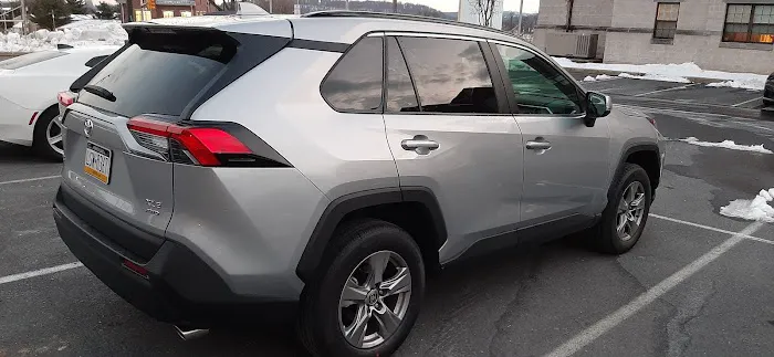 Avis Car Rental Picture 4