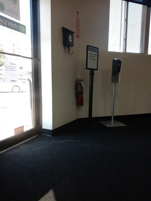 Enterprise Rent-A-Car Picture 4