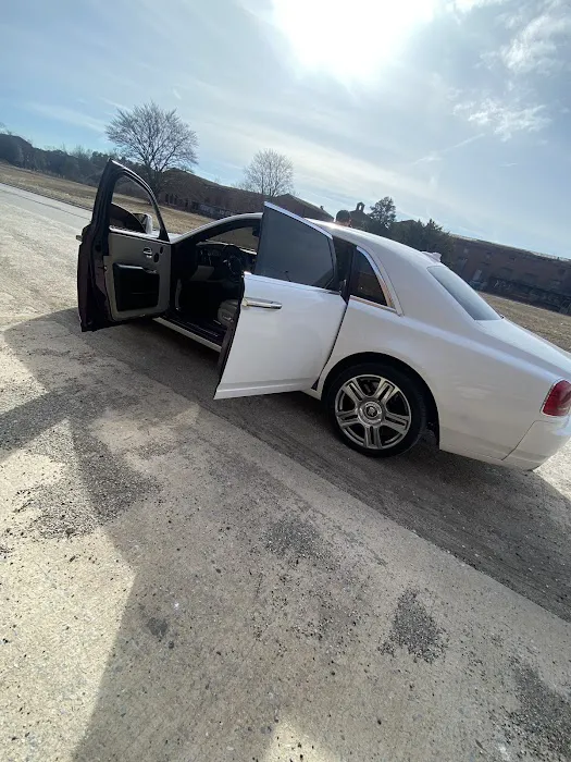 BluStreet Exotic Car Rentals Picture 6