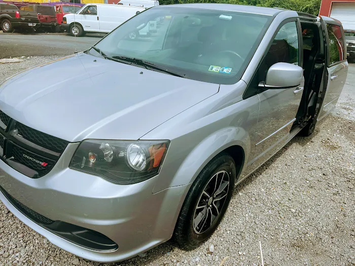 Rapid Car Rental Picture 10