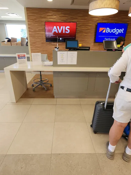 Avis Car Rental Picture 2