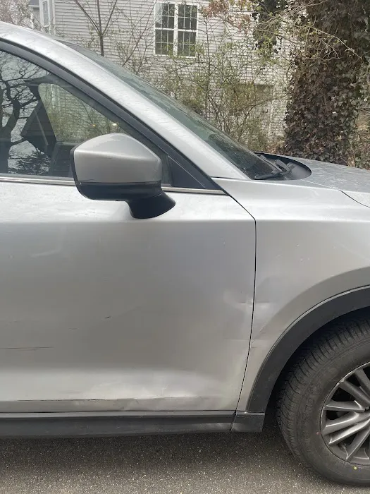 Avis Car Rental Picture 4