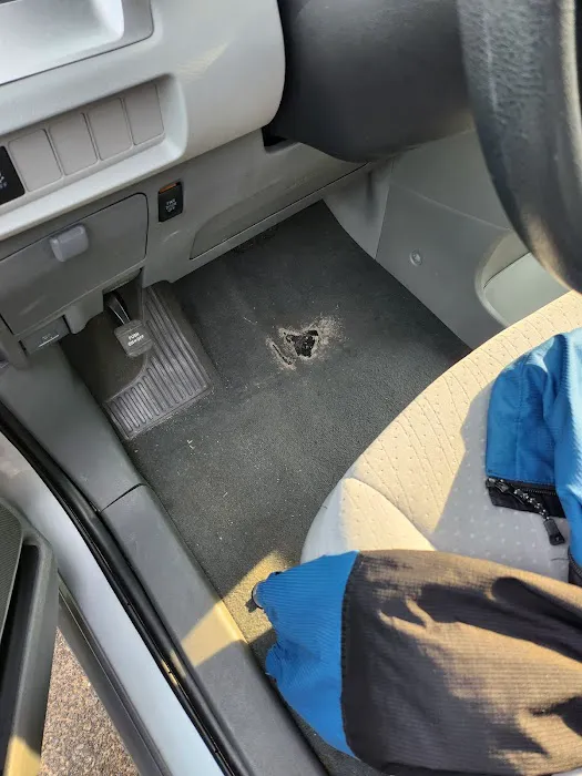 Avis Car Rental Picture 6