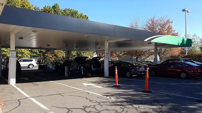 Enterprise Rent-A-Car Picture 4
