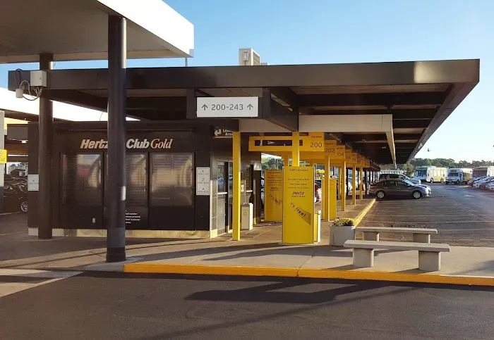 Hertz Car Rental - Windsor Locks - Bradley International Airport (BDL) Picture 3