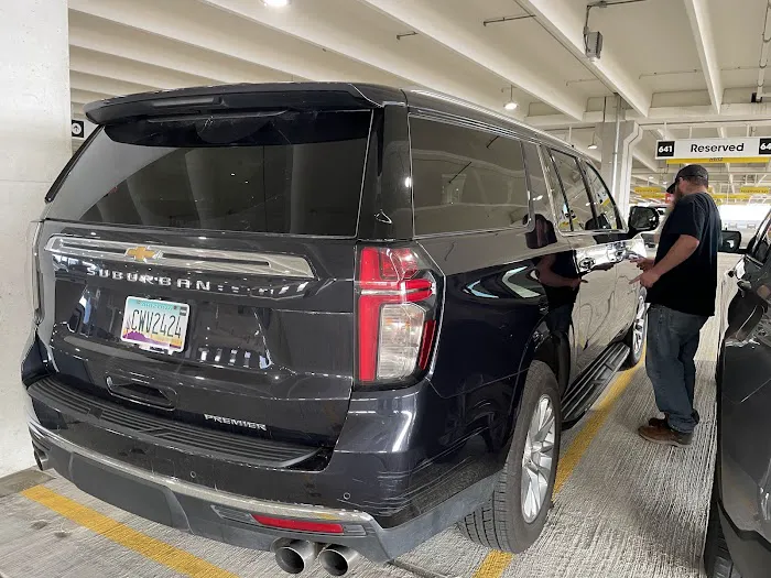 Hertz Car Rental - Windsor Locks - Bradley International Airport (BDL) Picture 2