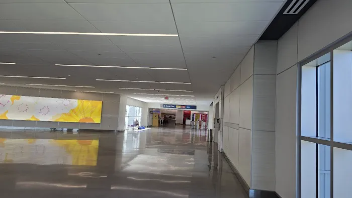 Hertz Car Rental - Windsor Locks - Bradley International Airport (BDL) Picture 4