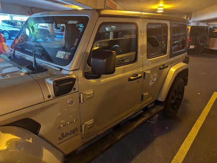 Avis Car Rental Picture 9