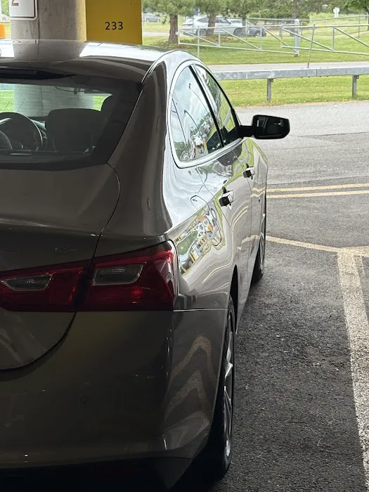 Hertz Car Rental - Rochester - Frederick Douglass Greater Rochester International Airport (ROC) Picture 3