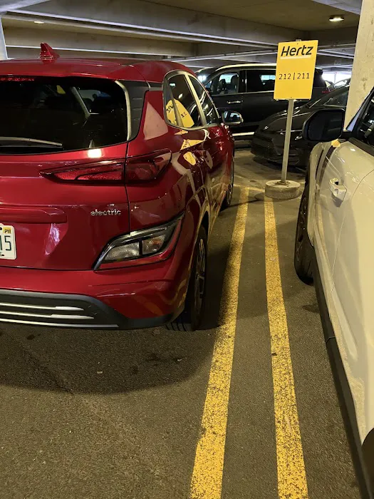 Hertz Car Rental - Rochester - Frederick Douglass Greater Rochester International Airport (ROC) Picture 9