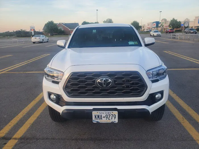 Avis Car Rental Picture 3