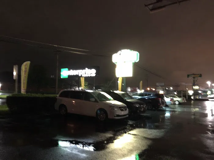 Enterprise Rent-A-Car Picture 7