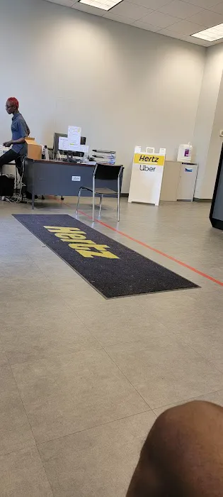 Hertz Car Rental - Baltimore - Reisterstown Road Picture 5