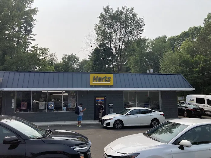Hertz Car Rental - West Springfield - Riverdale Street Picture 1