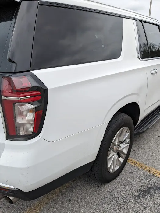 Avis Car Rental Picture 2