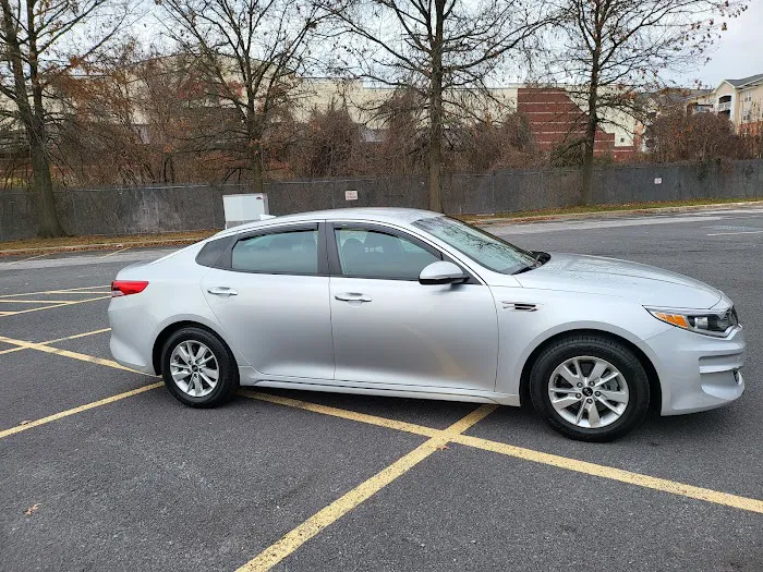SAVE Auto Rental Picture 6