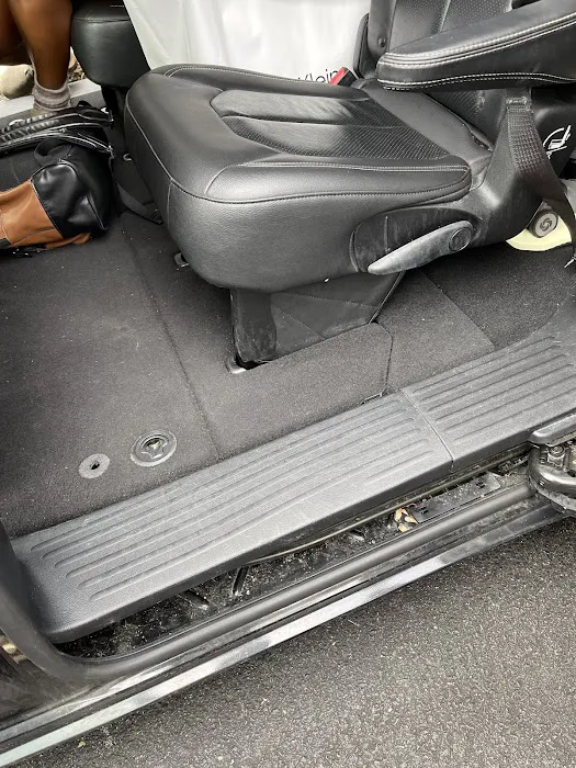 Avis Car Rental Picture 4