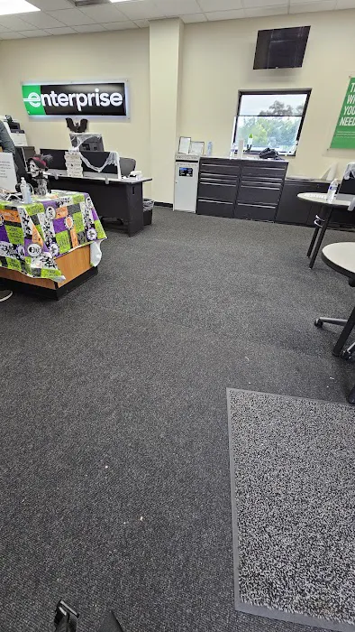 Enterprise Rent-A-Car Picture 4