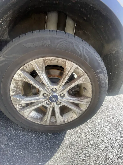 Hertz Car Rental - Riverhead - West Main Street Picture 9