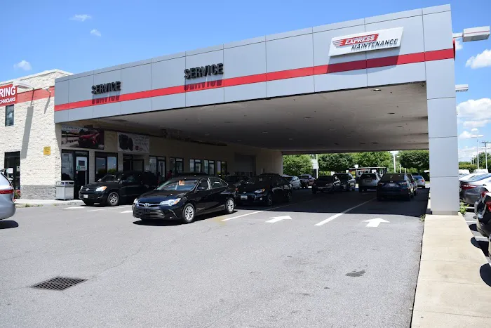 DARCARS 355 Toyota Rockville Rental Center Picture 4