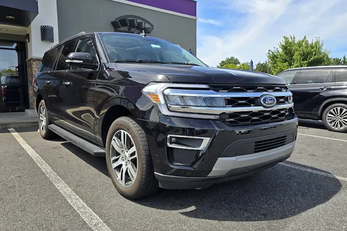 Avis Car Rental Picture 2