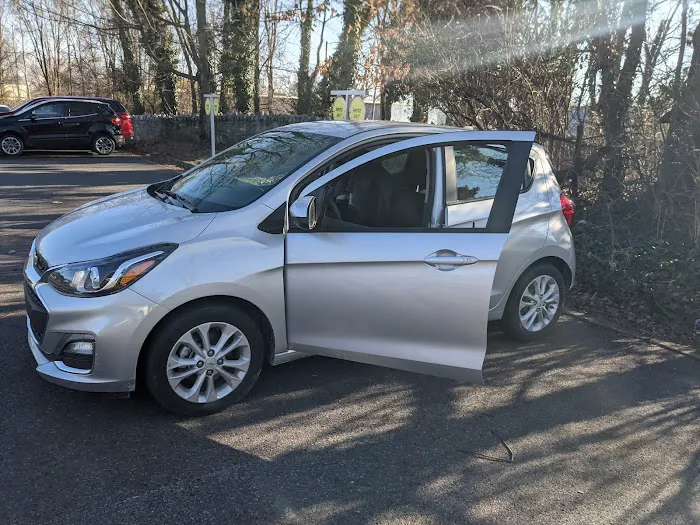 Hertz Car Rental - Winchester - West Jubal Early Drive Picture 4