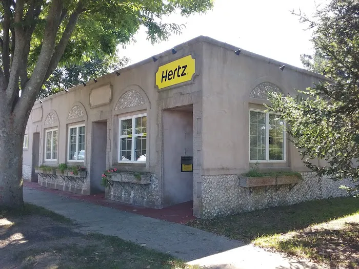 Hertz Car Rental - Southamption - Maple Street Picture 2