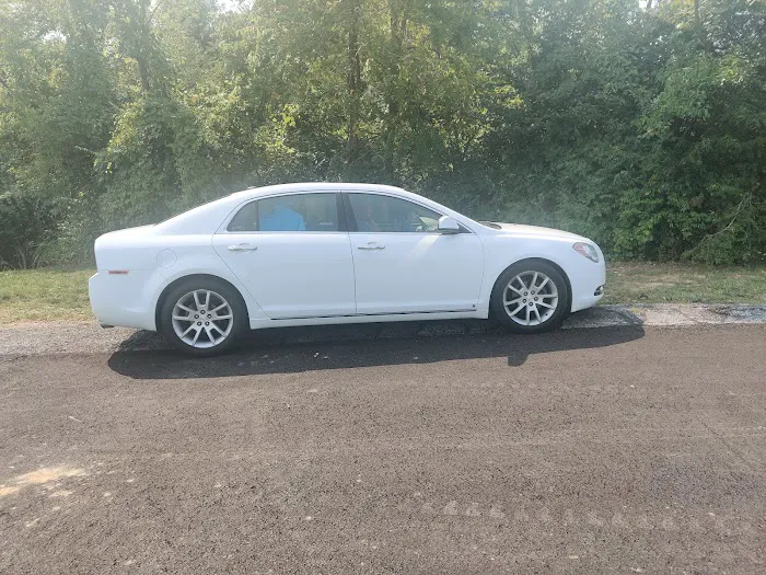 Leeway Auto Rental & Leasing Picture 10
