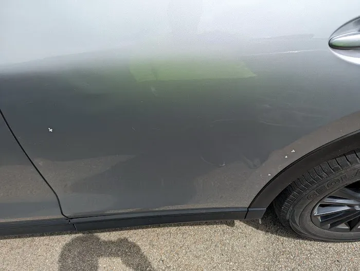 Avis Car Rental Picture 2