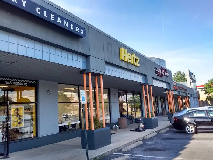 Hertz Car Rental - Laurel - Us 1 Picture 1