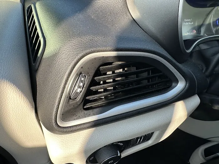 Avis Car Rental Picture 7