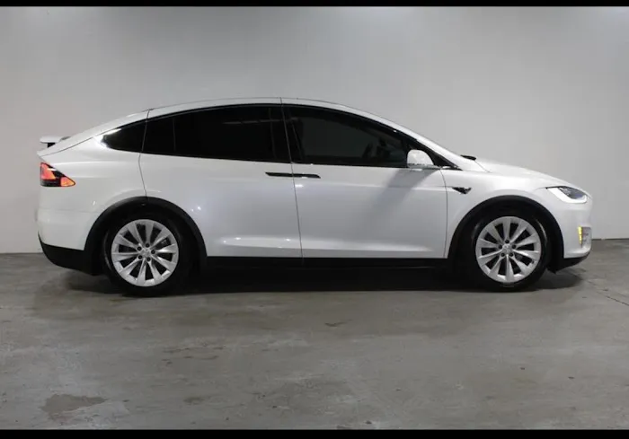 Kaval .Car Rental Picture 5