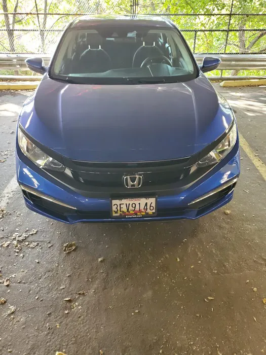 JOOLIE CAR RENTALS Picture 3