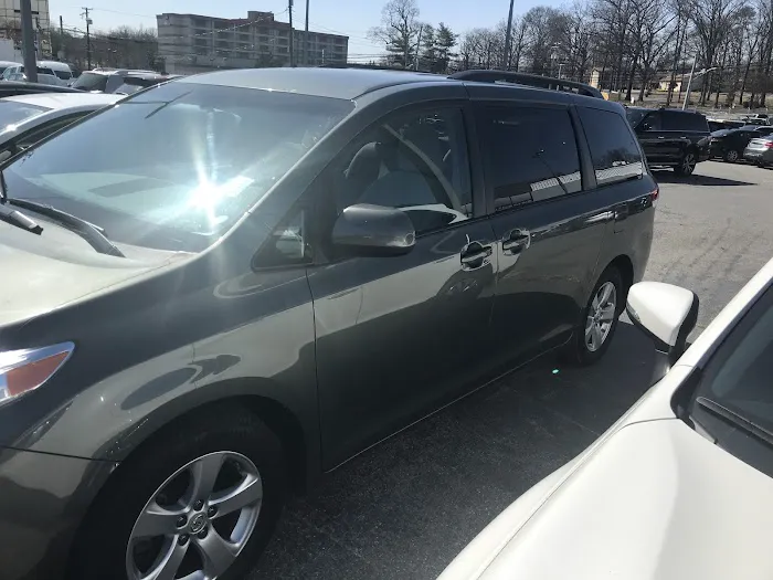 Econo Car Rental Corp. Picture 4