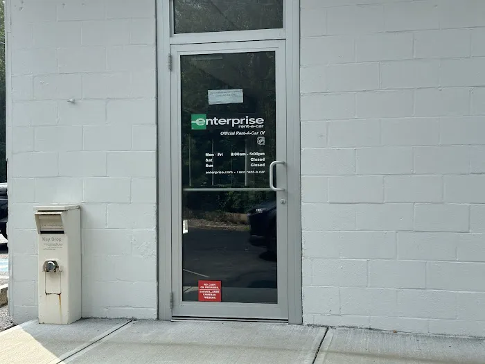 Enterprise Rent-A-Car Picture 9