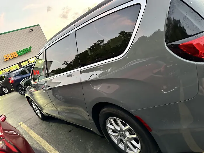 Avis Car Rental Picture 8