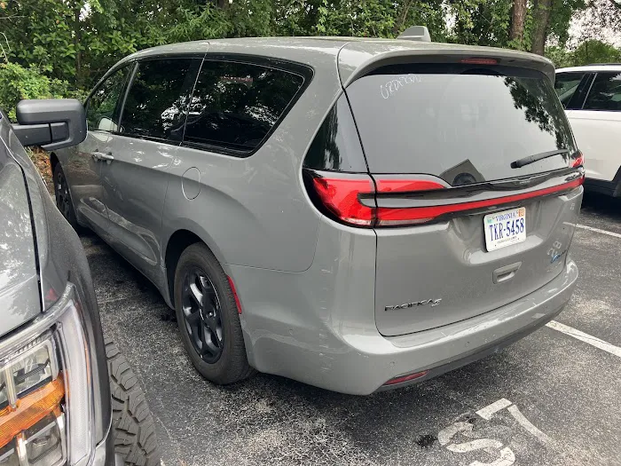 Avis Car Rental Picture 2