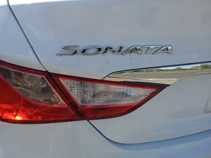 royal rental cars Picture 1