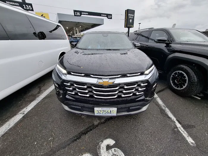 Hertz Car Rental - Dulles - Dulles International Airport (IAD) Picture 7