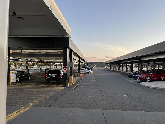 Dollar Car Rental - Washington Dc - Dulles International Airport Picture 5