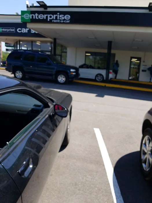 Enterprise Rent-A-Car Picture 4
