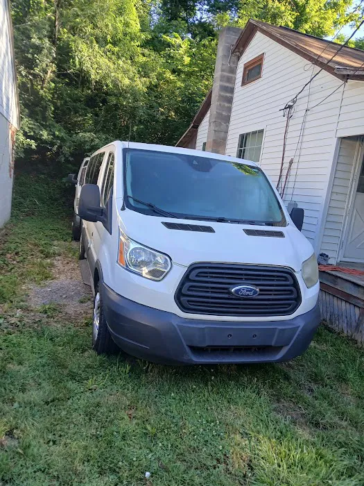 Apple car truck rental Picture 2