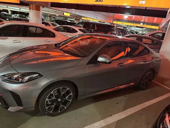 SIXT Rent a Car Washington National Airport Picture 3