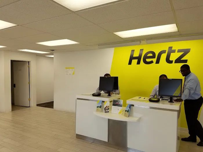 Hertz Car Rental - Alexandria - South Pickett Street Picture 7