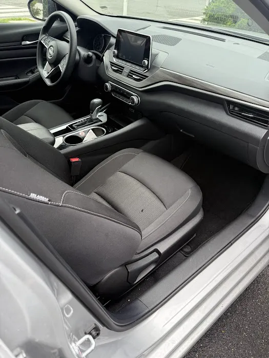 Enterprise Rent-A-Car Picture 1