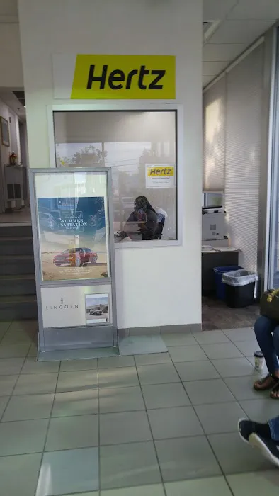 Hertz Car Rental - Landover Hills - East West Lincoln Hle Picture 3