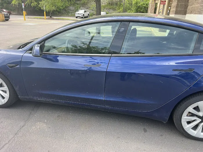 Hertz / Uber Vehicle Solutions Picture 3